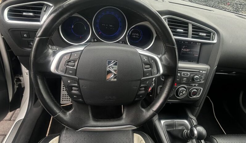 DS4 SPORT CHIC 1.6B/200 KONI FULL OPCJA navi pdc skóry PERŁA masaże full