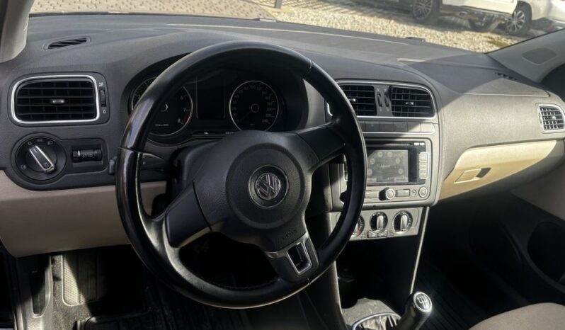 Volkswagen Polo 1.2B/86kM R-LINE jasne wnętrze,navi,klima,serwis full