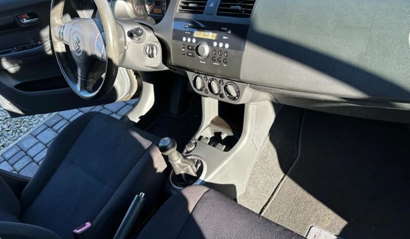 Suzuki Swift 1 WŁASCICIEL SERWIS 2XKOŁA Klima Grzane Fotele Pełna elektryka full