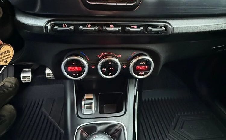 Alfa Romeo Giulietta 1.4 TB MultiAir Distinctive full