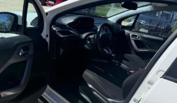 Peugeot 2008 1.2 VTi Allure full