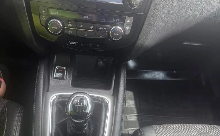 Nissan Qashqai 1.6 dCi DPF tekna full