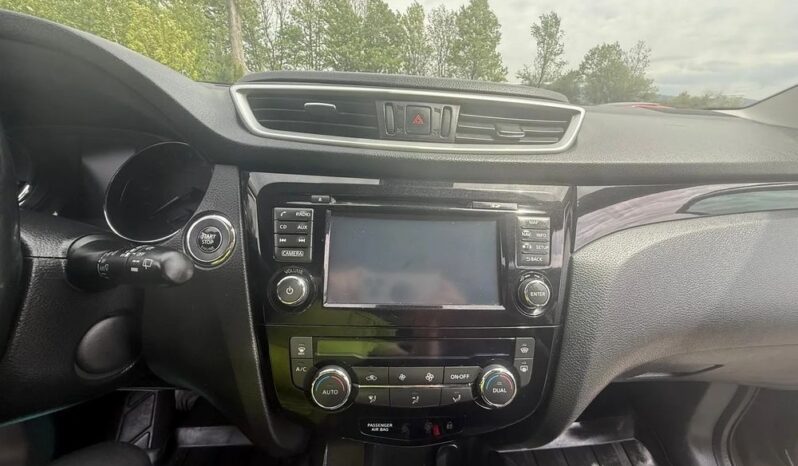 Nissan Qashqai 1.6 dCi DPF tekna full